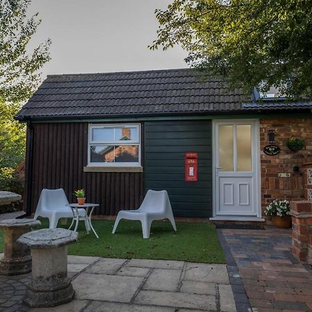 Lincoln Holiday Retreat Little House With Private Hot Tub Exterior foto